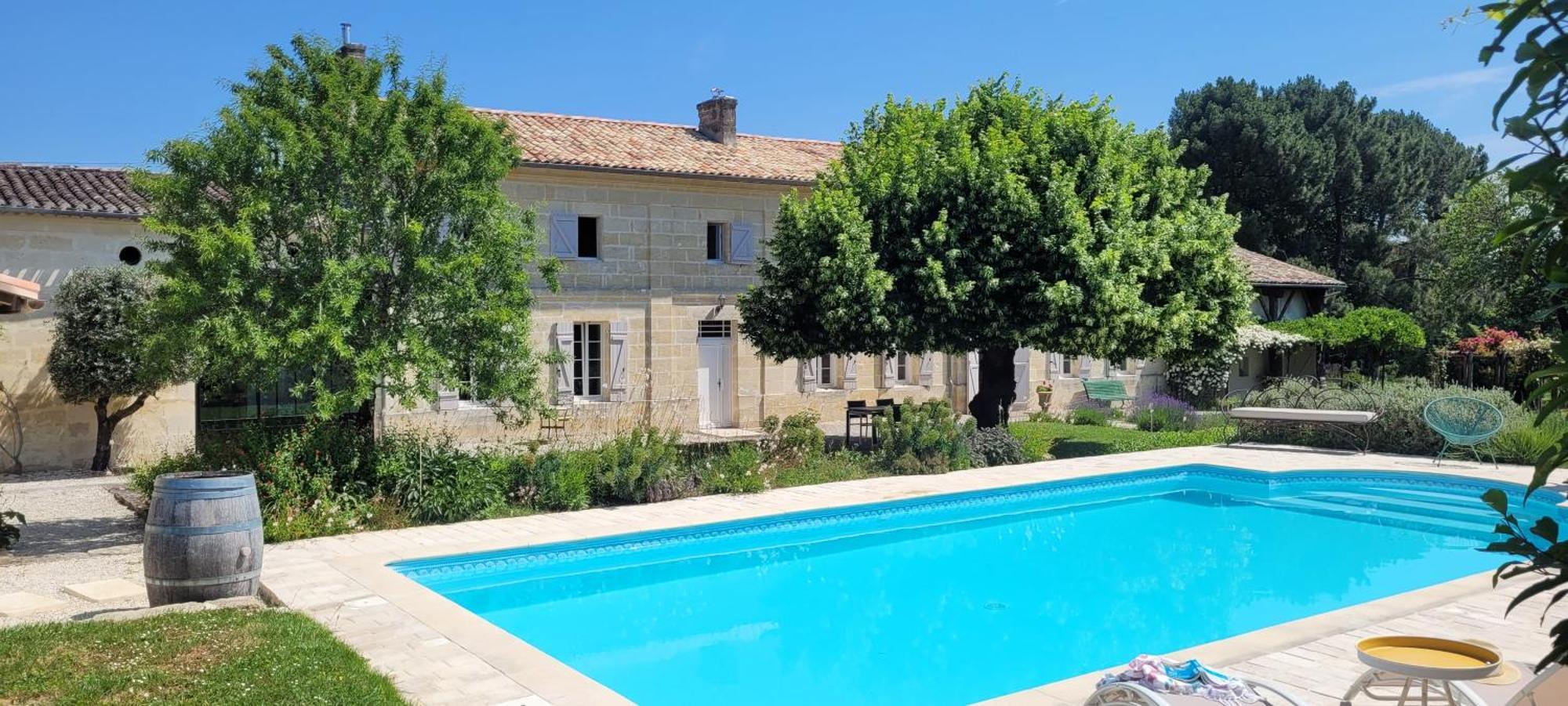 Au Do'Mayne Des Bouilles - Spa & Piscine Lussac  Buitenkant foto